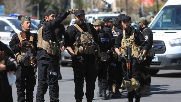الداخلية السورية تدعو لضبط النفس بعد احتجاجات في إدلب وحلب