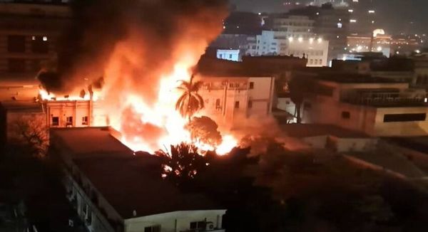 5 قتلى و13 مصاباً بحريق في مصر