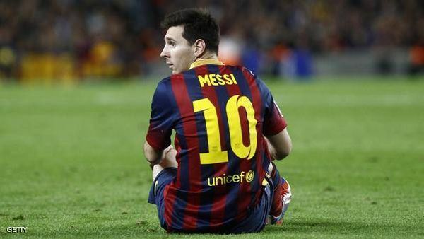 مقطع فيديو يفضح ميسي في مباراة روما !
