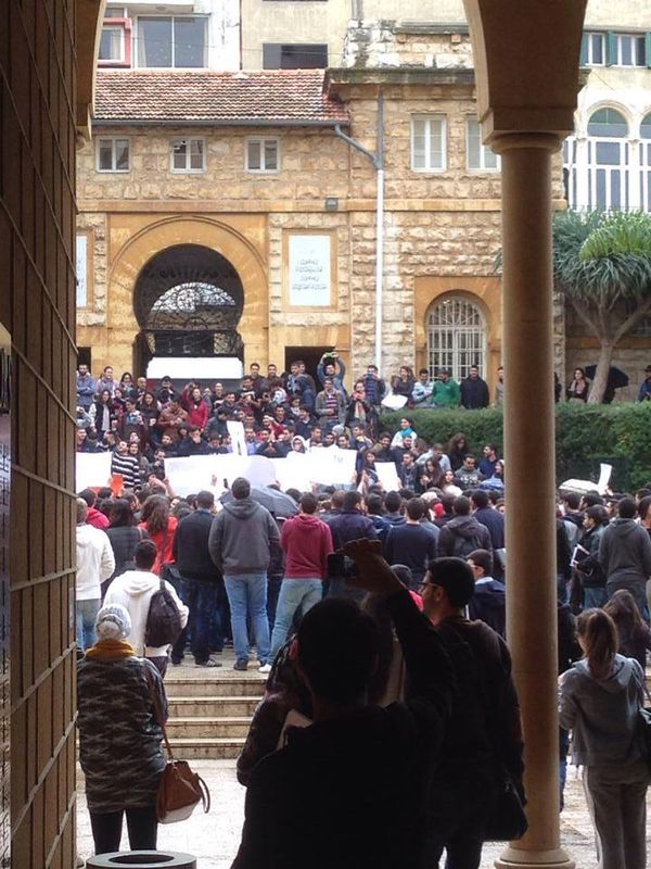 انتفاضة «الأميركية» جمّدوا زيادة الأقساط وإلاّ...