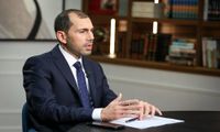 الخير يدعو إلى إعادة النظر بقرار منع النقل البري للعمرة