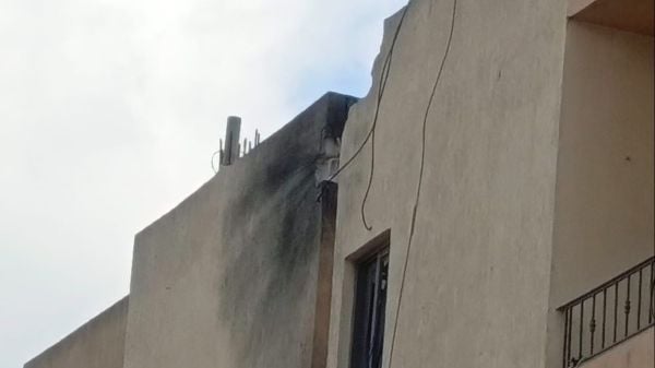 الوكالة الوطنية: مسيرة اسرائيلية نفذت غارة بصاروخ موجه مستهدفة مبنى على جادة نبيه بري في مدينة النبطية وأفيد ان الصاروخ اصاب حائط الطابق العلوي في المبنى من دون وقوع إصابات