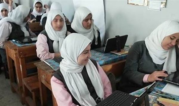 في مصر.. ضبط “39” فيلم إباحي داخل مدرسة للبنات
