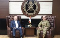 أماني زار عون وسلام وهيكل مودّعًا
