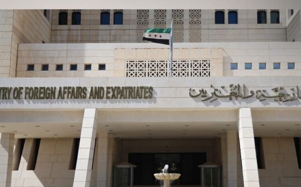 الخارجية السورية: ندين استهداف الاحتلال الإسرائيلي سيارة مدنية في بيت جن بريف دمشق ما أدى لإصابات بين المدنيين