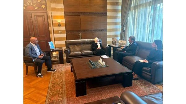 الحريري تستقبل السفير الفرنسي الجديد