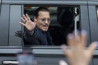 من محمد هنيدي إلى هيفاء وهبي.. ردود فعل النجوم بعد فوز جوني ديب بقضية التشهير ضد آمبر هيرد