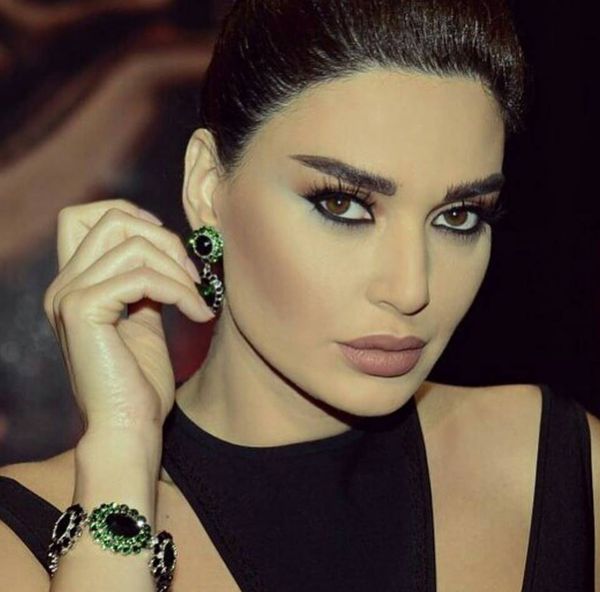 سيرين عبد النور تتبع "إليسا_ستايل"
