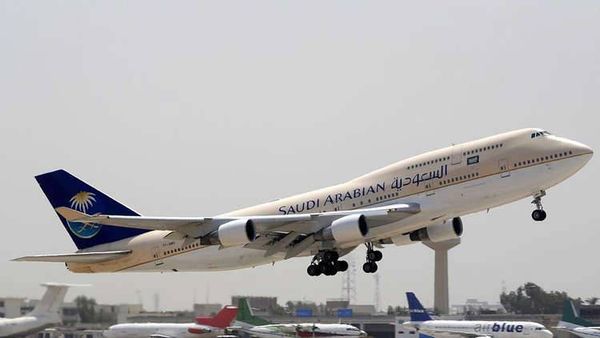 قطة تهبط بطائرة سعودية متجهة إلى ألمانيا اضطراريا في القاهرة!