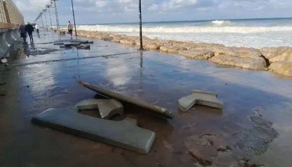 طقس غائم جزئيًا مع ضباب وأمطار متفرقة شمال لبنان ورياح ناشطة