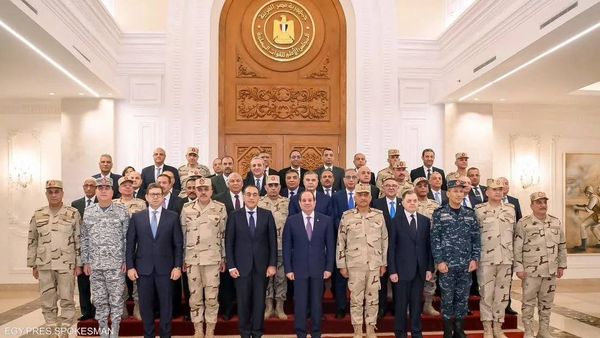 السيسي: نتابع الأوضاع الإقليمية عن كثب ونعمل على إنهاء الأزمات في المنطقة