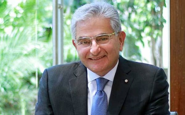 «مسؤولو الخزانة الأميركيّة مُرتاحون لتعاطي مصارفنا»
صفير : الليرة خط أحمر وحاكم المركزي قادر على حمايتها