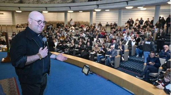 الأب غييرمي في ضيافة 