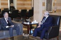 سلام اطّلع من كرم على نتائج اجتماع 