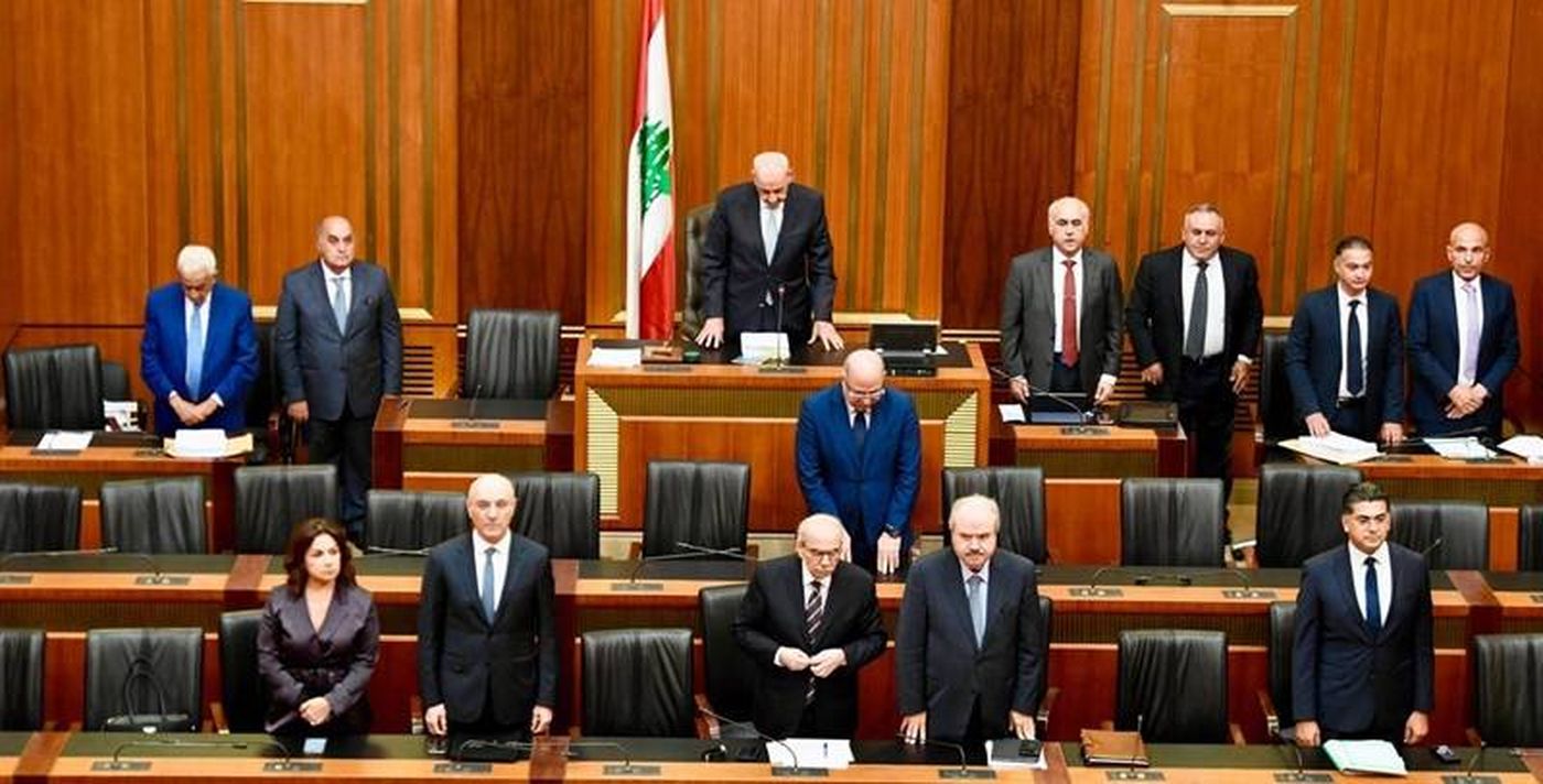 الخلاف بين سلام ومنسى مخالفة دستورية