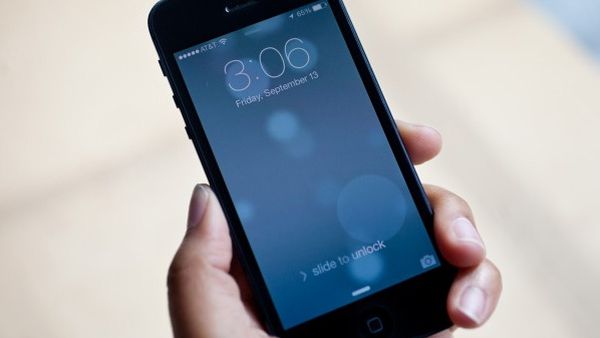 %85 من أجهزة “آبل” الذكية تستخدم نظام iOS 7 أو إصداراته الفرعية