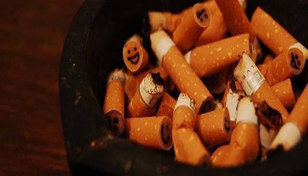 أزيلوا رائحة التبغ العالقة في القماش: حيلة جدّتي الضرورية