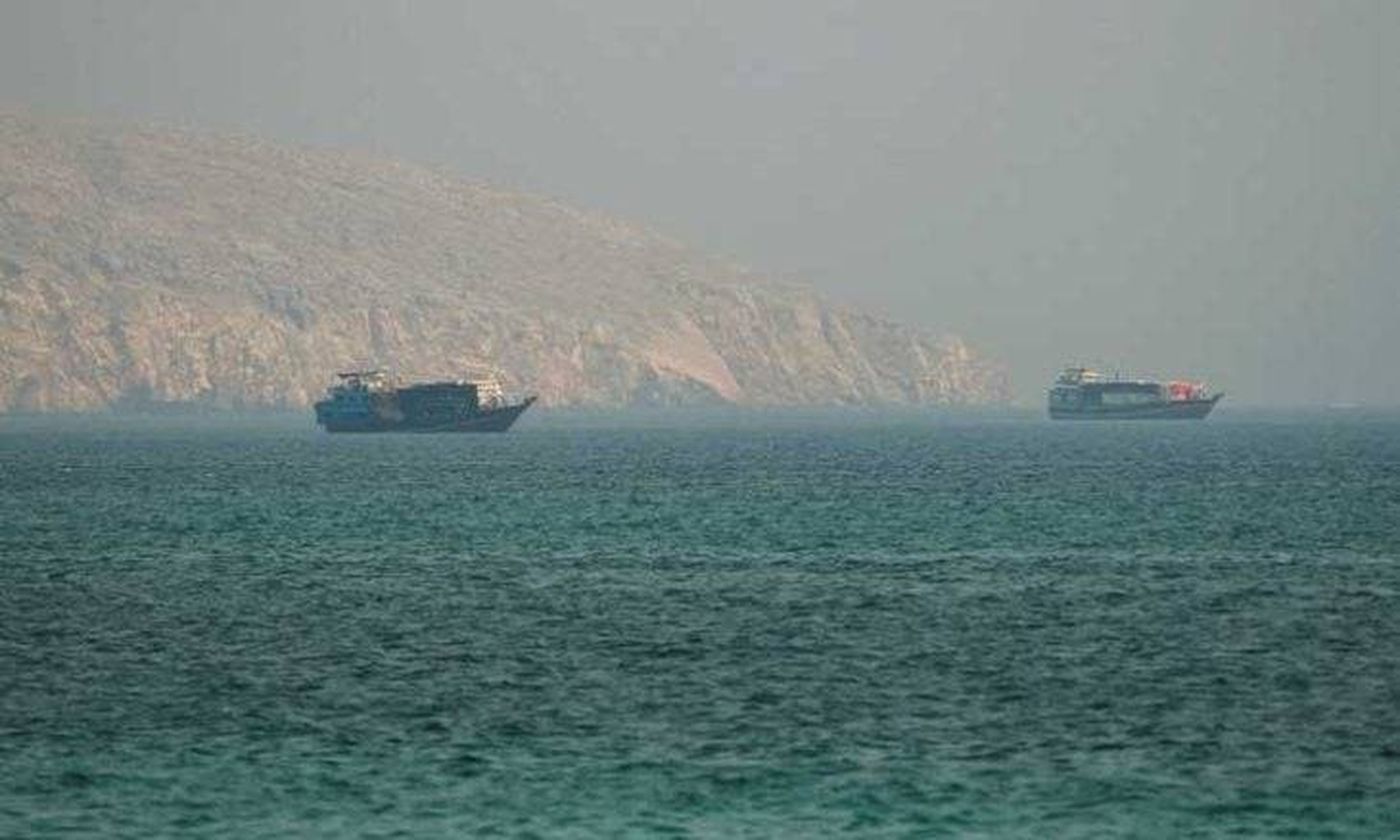عُمان تسلّم السفير الإيراني مذكرة احتجاج بعد هجمات بطائرات مسيّرة
