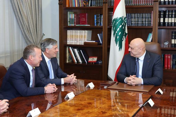 دارين لحود: الولايات المتّحدة ملتزمة مساعدة لبنان وجيشه
عون: نعلّق أهمية على أميركا للضغط على "إسرائيل" لتنفيذ اتفاق الإطار