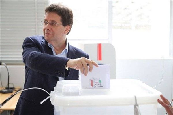 كنعان اثر الادلاء بصوته في ثانوية جديدة المتن : عرس للديموقراطية ولا ايعازات رئاسية بل التشديد على حرية الناخبين تفضيلياً