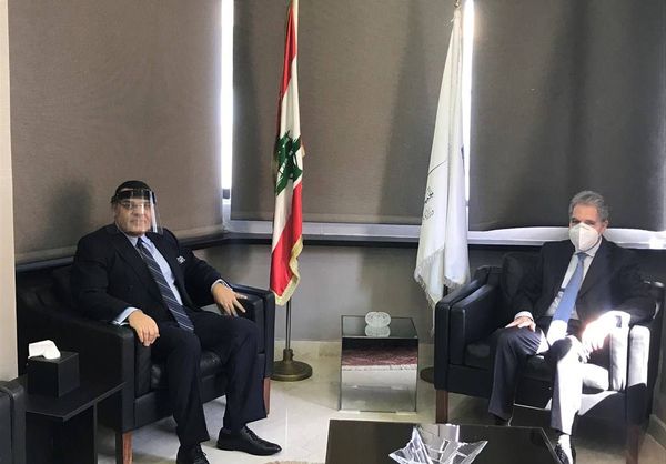 ماذا بحث وزني مع سفير مصر ؟