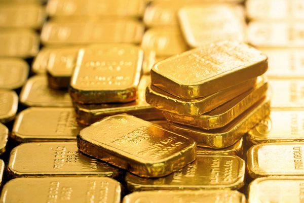 الذهب نحو مستويات قياسية.. البنوك العالمية ترفع توقعاتها لنهاية 2026