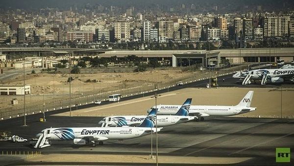 ورقة مجهولة تعلن الطوارئ على متن رحلة طائرة ركاب مصرية إلى أثينا