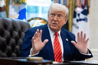 ترامب يهدد إيران بنسفها عن وجه الأرض إذا حاولت اغتياله