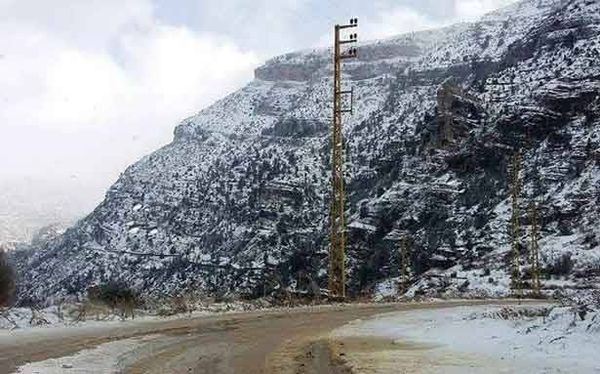 «تلاسا» تكسو الجبال وتحذيرات من الضباب والجليد على المرتفعات