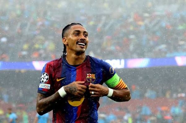 رافينيا يكشف كواليس تألقه مع برشلونة: "أعيش أفضل لحظة في مسيرتي"