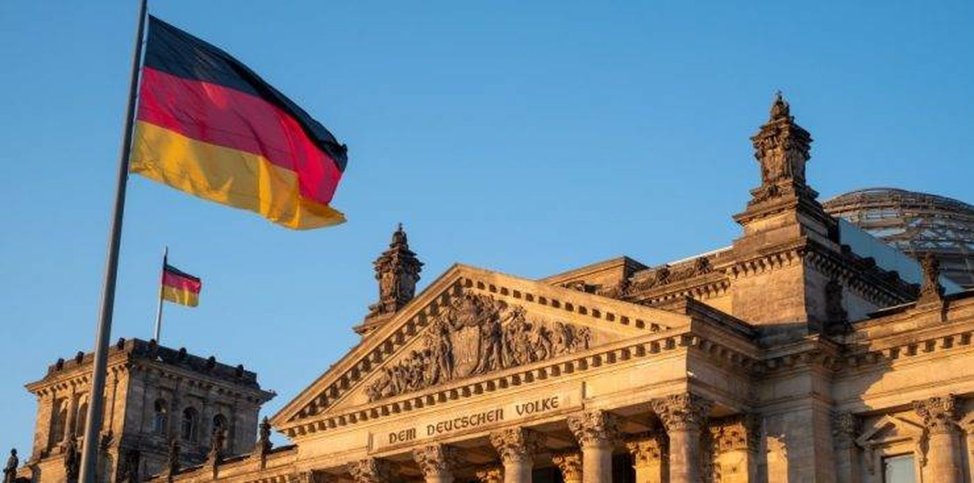 إلمانيا تدعو 