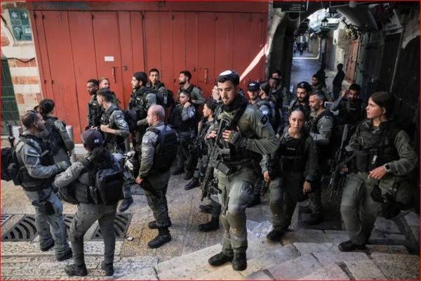 الاحتلال يحوّل القدس إلى ثكنة عسكرية في سبت النور