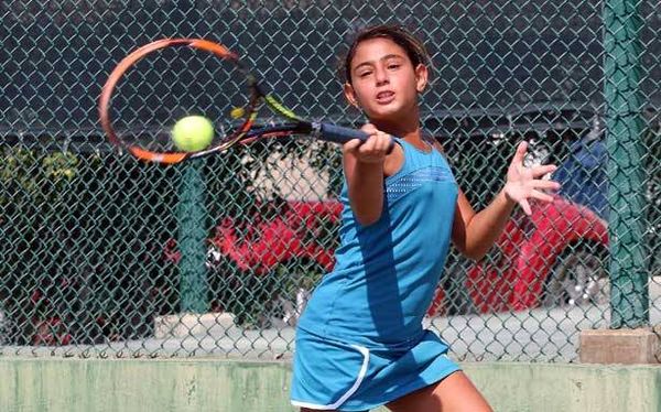 دورة نادي الكسليك السنوية المفتوحة بالتنس
لحود وبريدي بطلا تحت الـ 12
وتابت يحرز لقب فئة تحت الـ 18