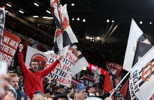 مانشستر يونايتد يكشف اسم مدربه الجديد