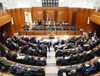 نائب ينسحب من الجلسة اعتراضاً