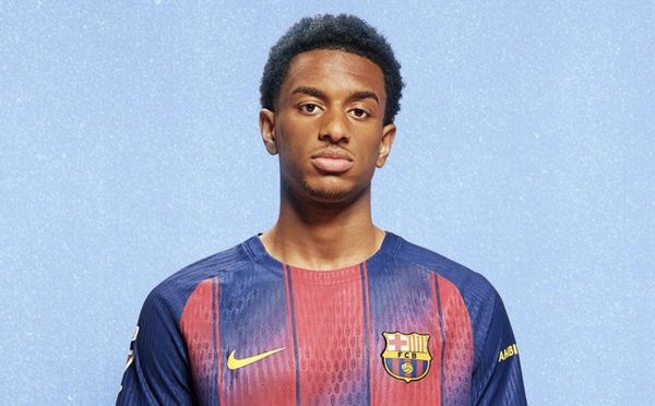 بالدي يفتح باب الرحيل عن برشلونة ومانشستر يونايتد يترقب