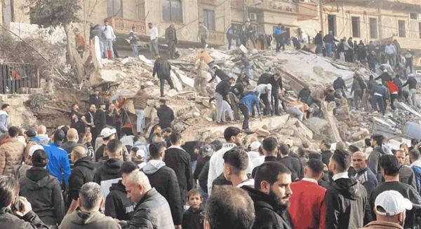 طرابلس مجددا تحت الركام!
سلام يعد الجنوبيين: تأهيل الطرقات ومد شبكة اتصالات خلال أسابيع
الكويت تدرج 8 مستشفيات لبنانية على لائحة الارهاب