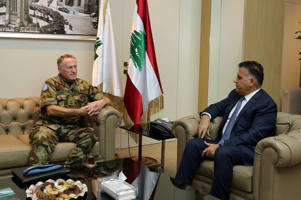 ابراهيم عرض وبيري الاوضاع على الحدود الجنوبية والجدار الفاصل