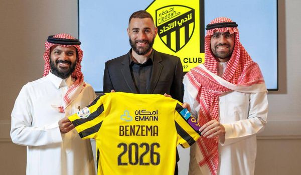 بالفيديو - رسمياُ... كريم بنزيما ينضم إلى نادي الإتحاد السعودي
