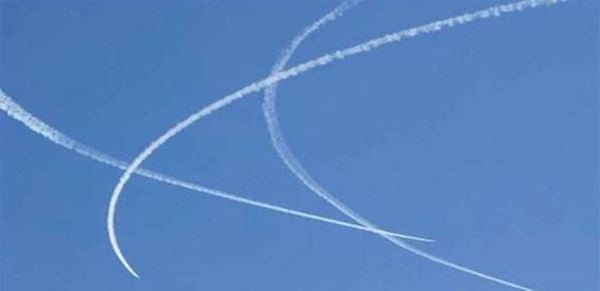 طيران العدو يخرق جدار الصوت فوق بيروت
