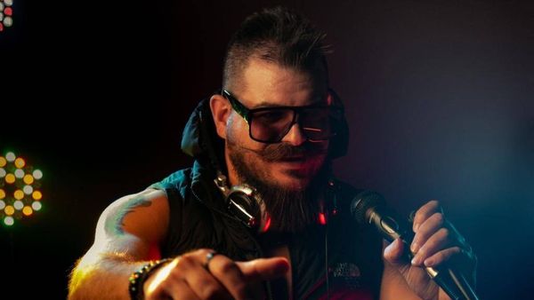 تألق DJ Bambinos.. ظاهرة جديدة في عالم الريمكس والـ Covers!