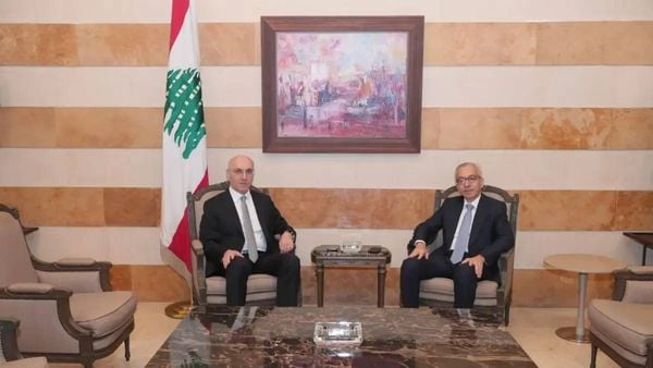 الحجار والبساط يبحثان تعزيز التعاون والتنسيق بين الداخلية والاقتصاد