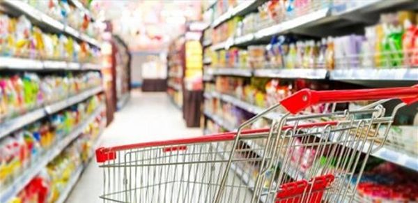 عشية العيد.. طمأنة بشأن توافر المواد الغذائية في الأسواق