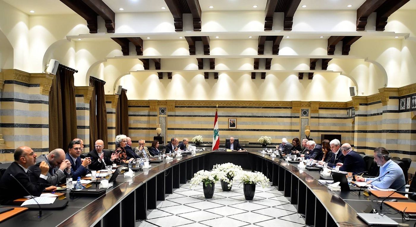 مجلس الوزراء يقر بند التفرغ في الجامعة اللبنانية...
وسيبحث رواتب القطاع العام بموعد أقصاه 15 شباط