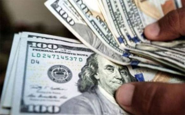 سعر صرف الدولار يرتفع من جديد