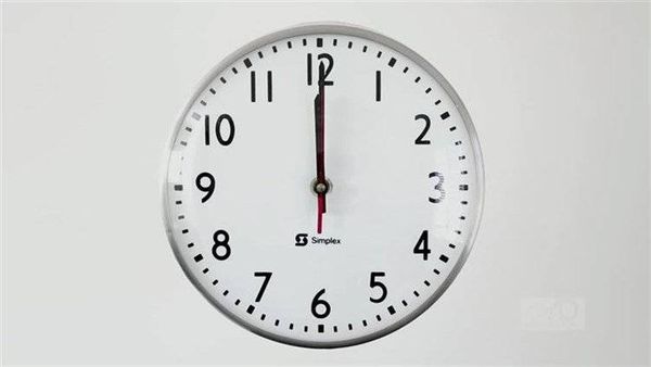 أيها اللبنانيون.. هذا ما يجب أن تفعلونه منتصف هذه الليلة