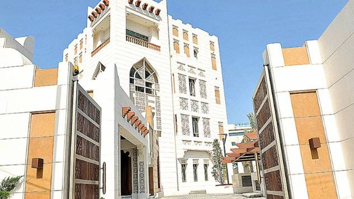 الخليفي استقبل بهية الحريري في السفارة القطرية