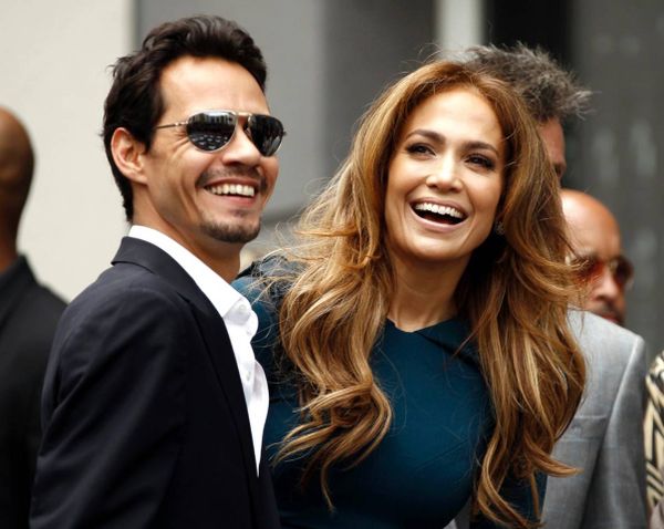 بعد القبلة الساخنة.. هل تعود J LO لمارك أنتوني"؟