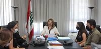 نجم استقبلت أهالي ضحايا انفجار المرفأ... وهذا ما طلبته من فرنسا وبريطانيا