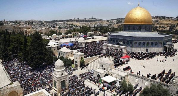 قتلى ومصابون في هجوم بالرصاص قرب الأقصى في القدس